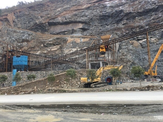 �ӱ�¹Ȫ����կ���ďSʯ�����a(ch��n)���F(xi��n)��(ch��ng)