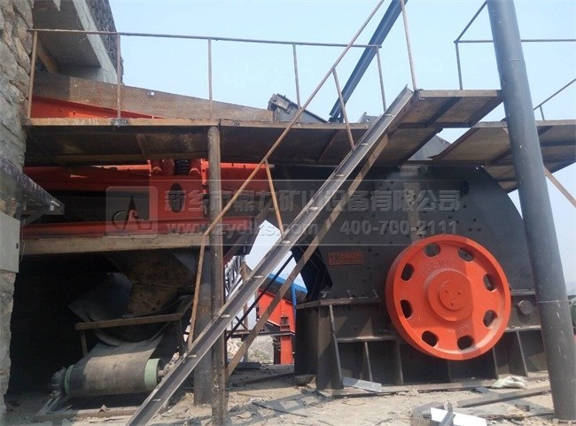 錘式破碎機(jī)生產(chǎn)現(xiàn)場(chǎng)