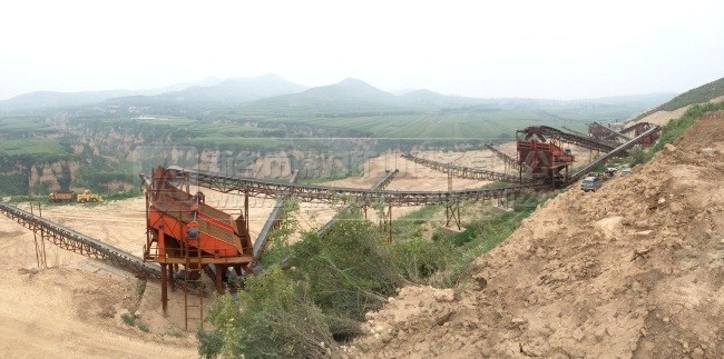 生產(chǎn)線中的振動(dòng)篩