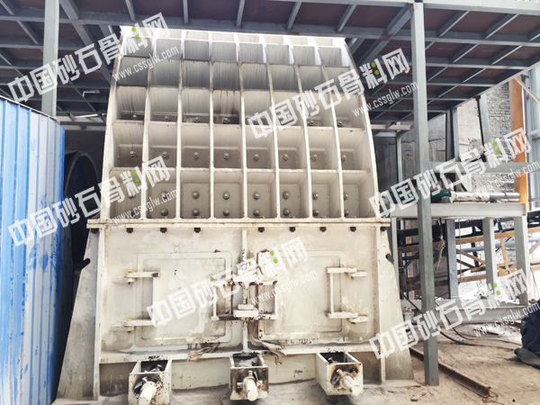 1459504104413363.jpg 主機(jī)設(shè)備.jpg