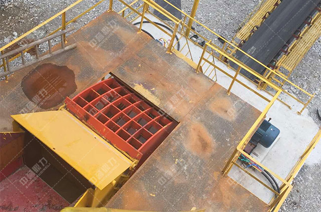 錘式破碎機(jī)安裝使用