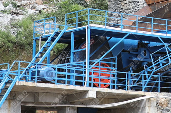 ��Դʯ�ϼӹ��S�r(sh��)�a(ch��n)300��ɰʯ���a(ch��n)��