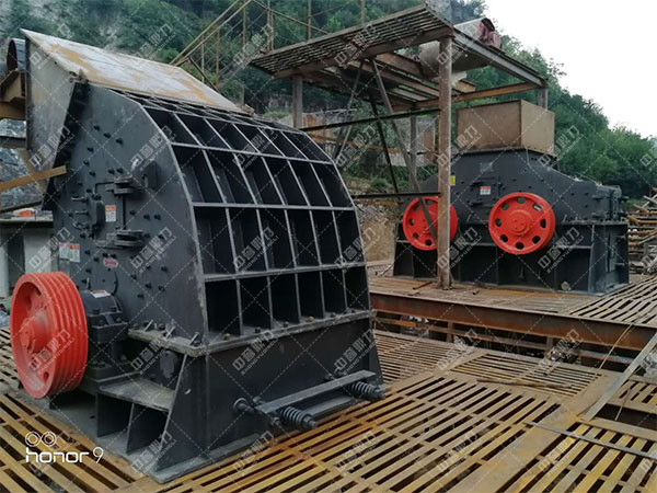 日產(chǎn)1萬噸的破碎機