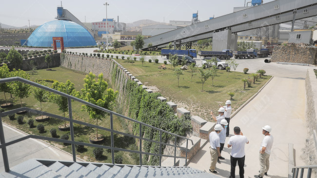 參觀資源有限公司時(shí)產(chǎn)3000噸砂石骨料生產(chǎn)線