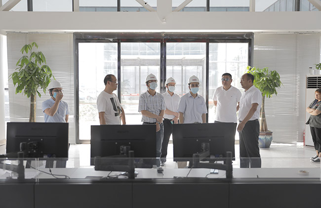 了解藍(lán)天環(huán)保智慧廠區(qū)生產(chǎn)線中控系統(tǒng)操作情況