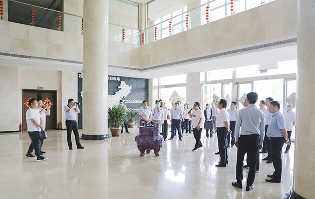 ���l(xi��ng)��ֱ����λ�ˆT�M�ɵ�80���^Ħ�F�W�R���u����