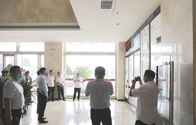 ���B���u�����l(f��)չ�v��