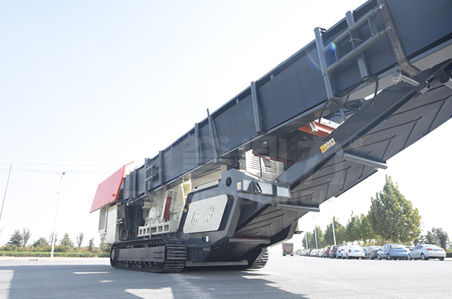 對于節(jié)能環(huán)保型移動破碎機(jī)的價格分析 對于節(jié)能環(huán)保型移動破碎機(jī)的價格分析