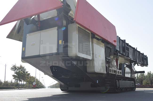 移動式破碎機(jī)的表現(xiàn)亮點(diǎn) 移動式破碎機(jī)的表現(xiàn)亮點(diǎn)